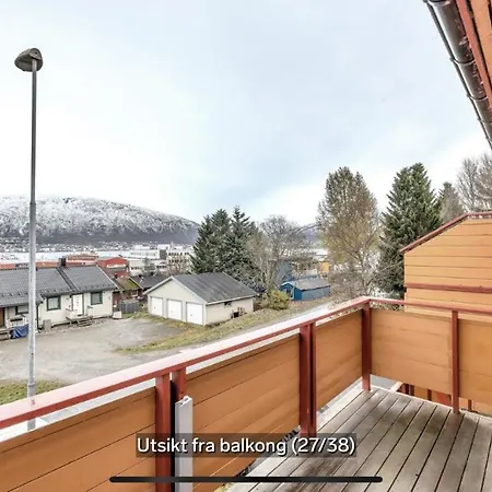 Homestay Cozy - A Privat With Shared Bathroom And Kitchen Tromso