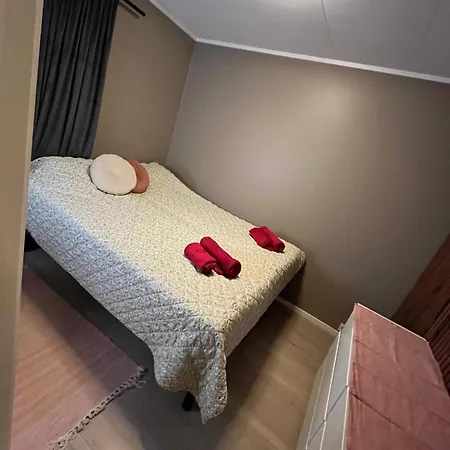 Homestay Cozy - A Privat With Shared Bathroom And Kitchen Tromso